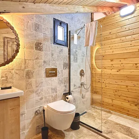 Koca Armut Villalari Kaş